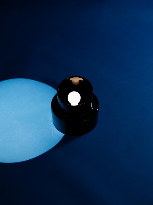 Serax Lampe de table Pillar, noir, image décorative