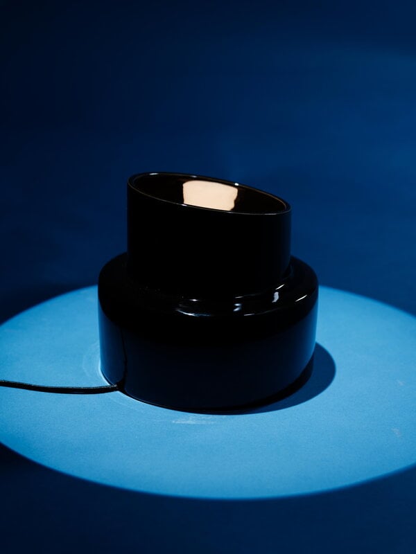 Serax Lampe de table Pillar, noir, image décorative