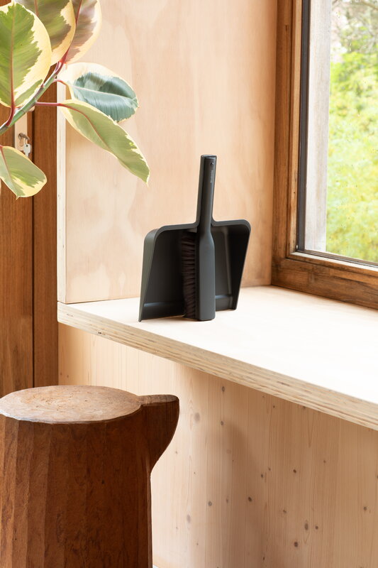 Brabantia SinkSide dustpan and brush set, dark grey, decoration image