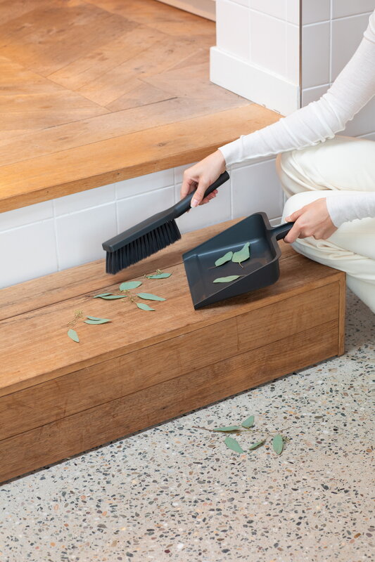 Brabantia SinkSide dustpan and brush set, dark grey, decoration image