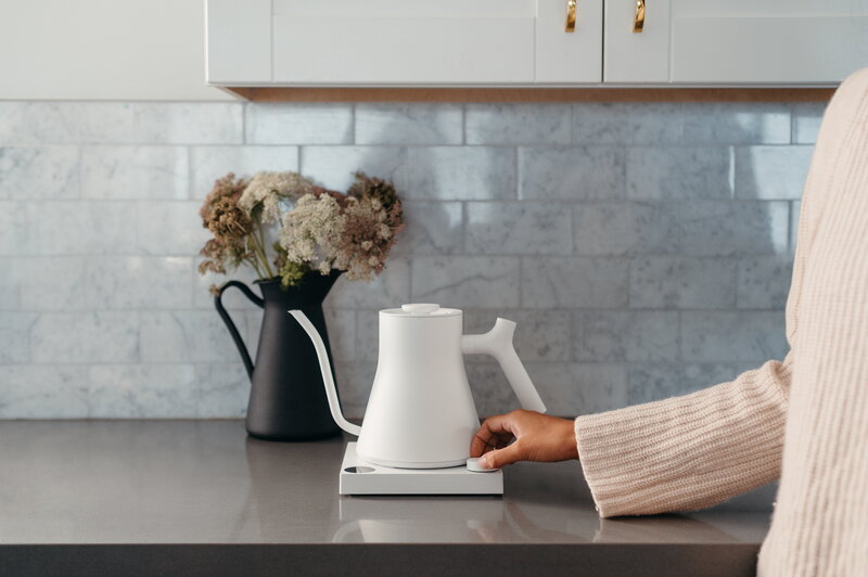 Fellow Stagg EKG Pro electric kettle, matte white, decoration image