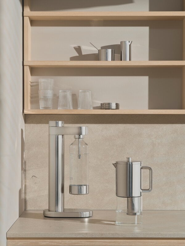 Stelton Brus water filter jug, 1,6 L, steel, decoration image