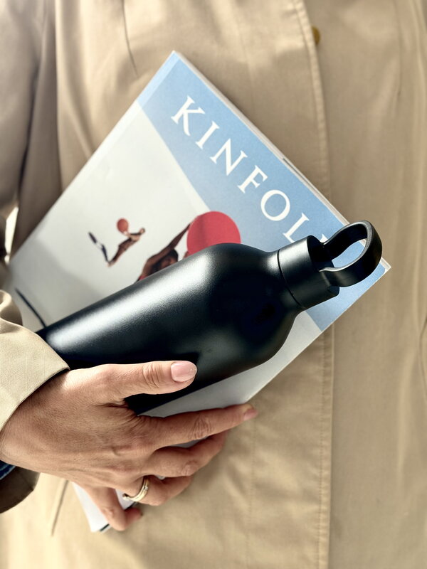 Stelton Botella aislada al vacío Tabi, 1 L, negro, imagen de decoración