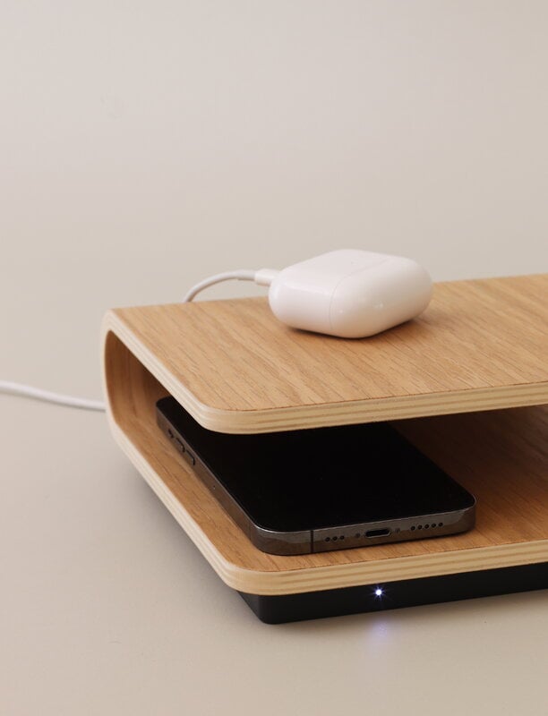 Stelton Ro caricabatterie wireless, rovere, immagine decorativa