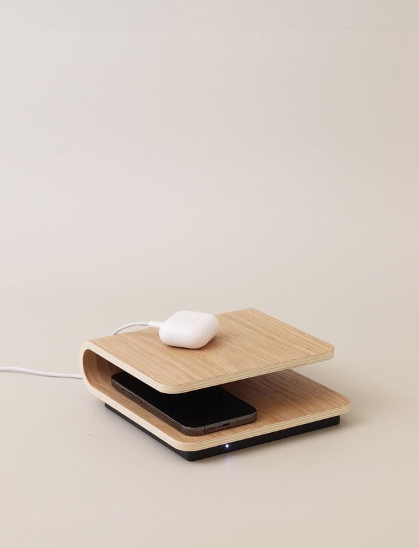 Stelton Ro caricabatterie wireless, rovere, immagine decorativa