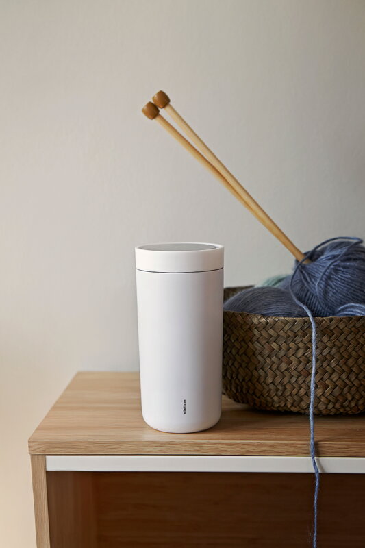 Stelton To Go Click Thermobecher, 0,4 l, soft chalk, dekorationsbild