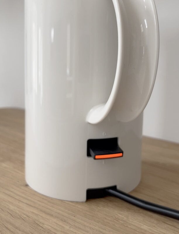 Stelton EM77 electric kettle, 0,5 L, white, decoration image