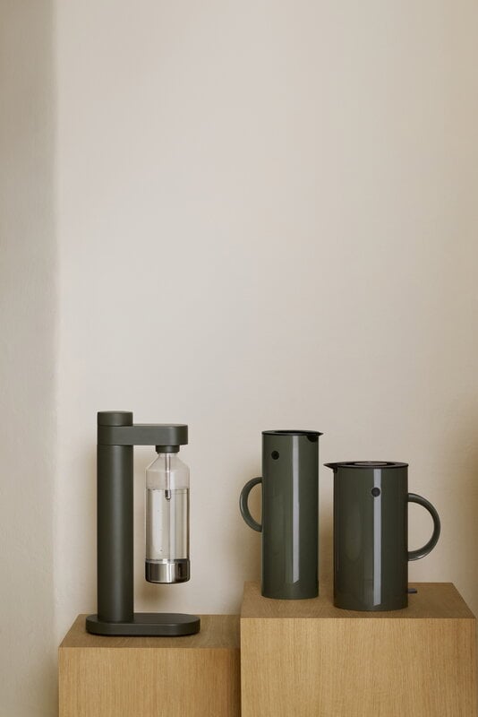 Stelton Brus carbonator, dark forest, decoration image