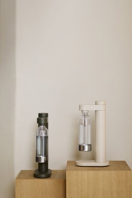 Stelton Brus carbonator, dark forest, decoration image