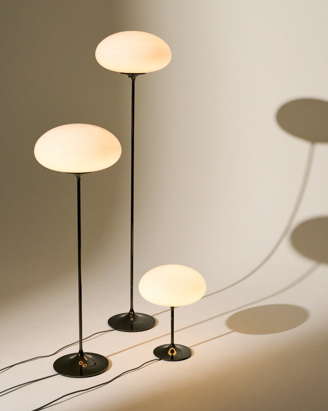 GUBI Stemlite floor lamp, 110 cm, black chrome - opal, decoration image