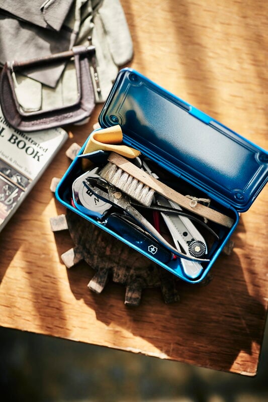 Toyo Steel T-190 Trunk Shape toolbox, blue, decoration image