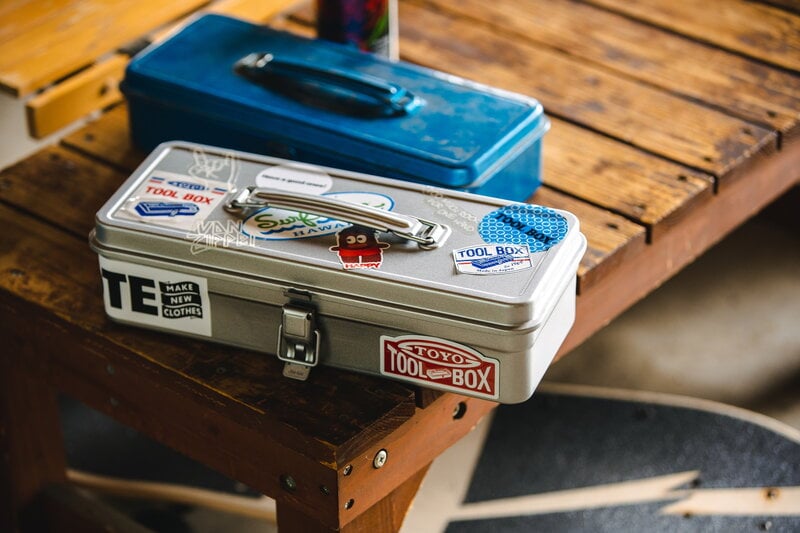 Toyo Steel T-320 Trunk Shape toolbox, silver, decoration image