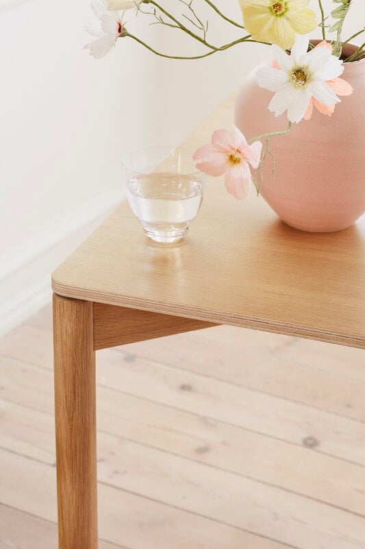 TAKT T10 Cross table 120, oak, decoration image