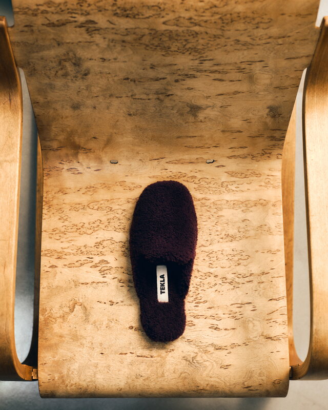 Tekla Slippers, wine, decoration image