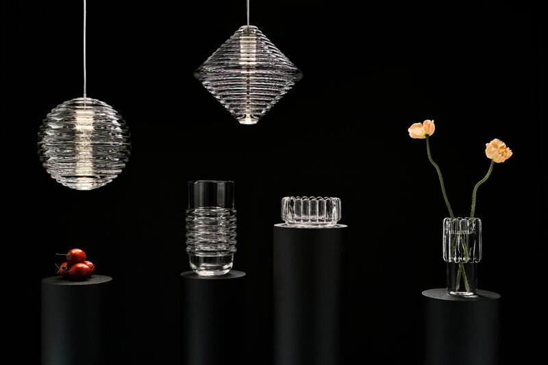 Tom Dixon Press Sphere LED Pendelleuchte, 2700 K, klar, dekorationsbild