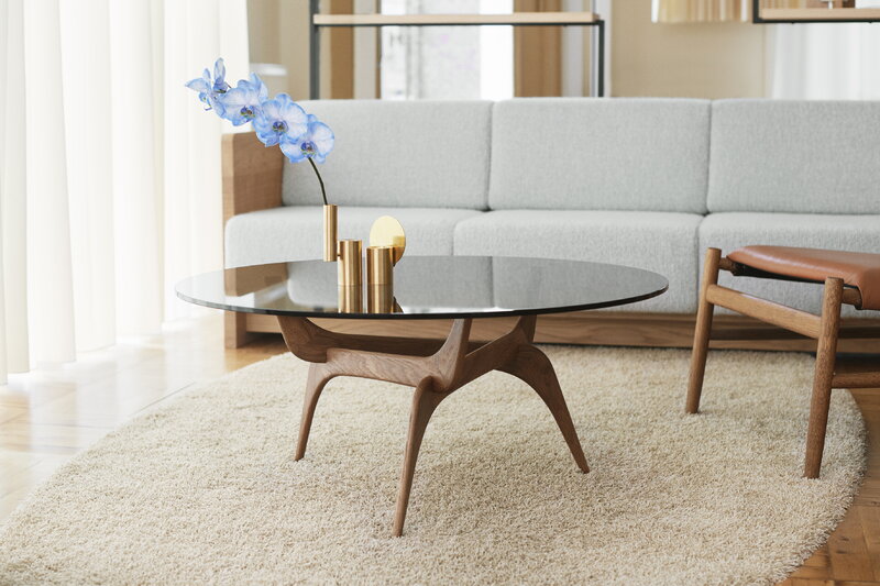 Brdr. Krüger TRIIIO coffee table, 90 cm, fumed oak - bronze glass, decoration image