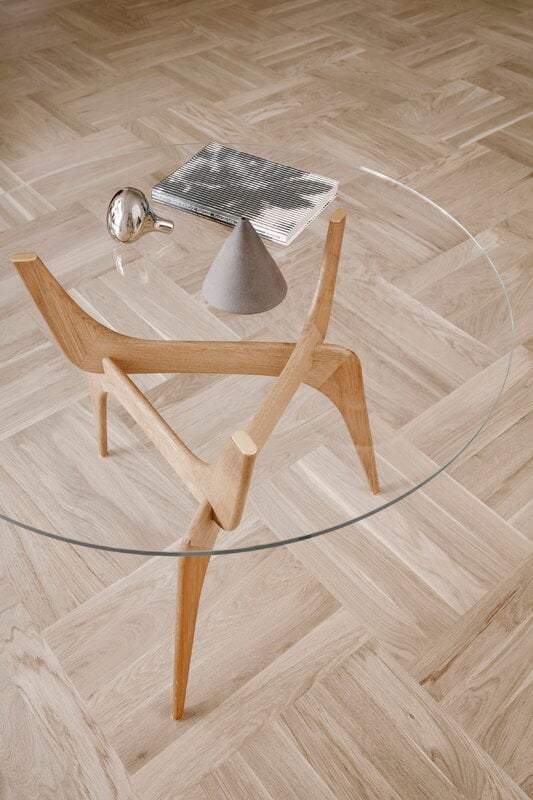 Brdr. Krüger TRIIIO coffee table, 90 cm, oiled oak - clear glass, decoration image