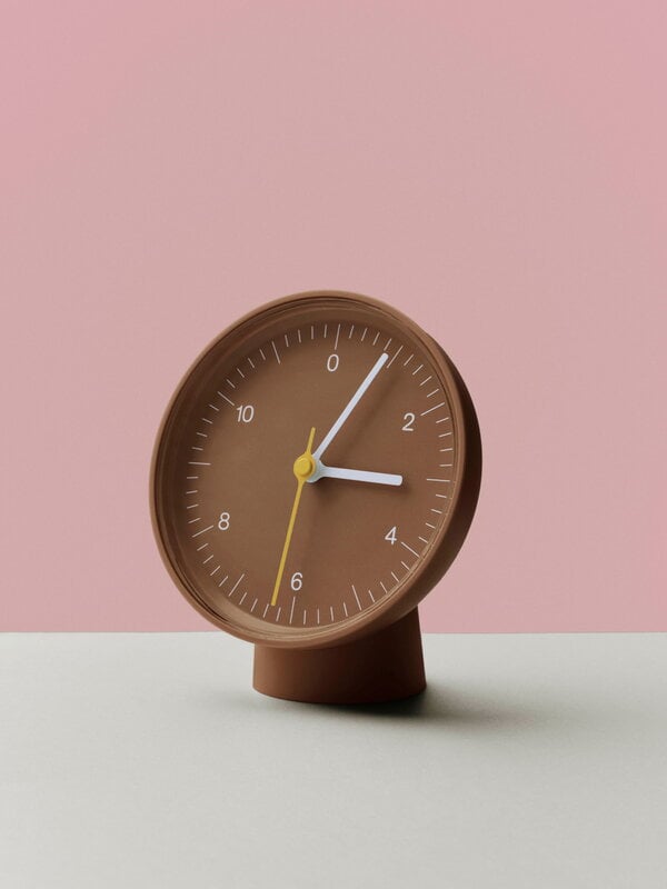 HAY Table Clock Recycled, brown, decoration image