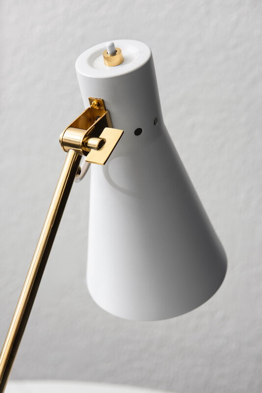 Innolux Tapio table lamp, white - brass, decoration image