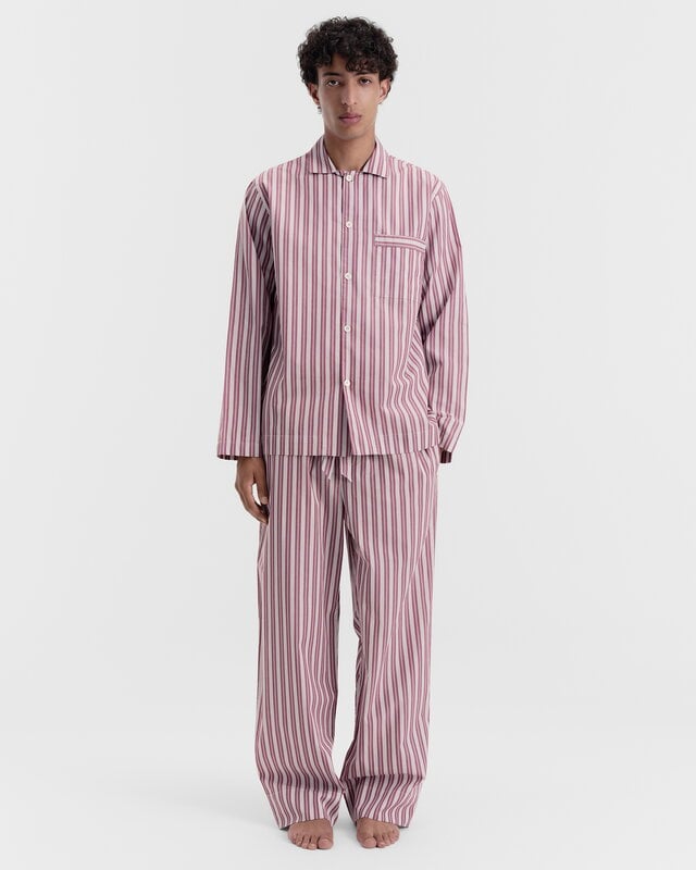 Tekla Poplin pyjamasbyxor, rabarber ränder, dekorationsbild