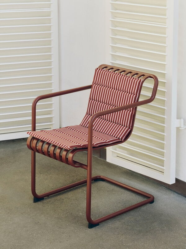 HAY Palissade Cantilever dining armchair, iron red | Finnish
