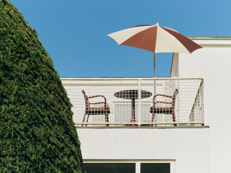 HAY Terrazza parasol, octagon, off-white - burgundy, decoration image