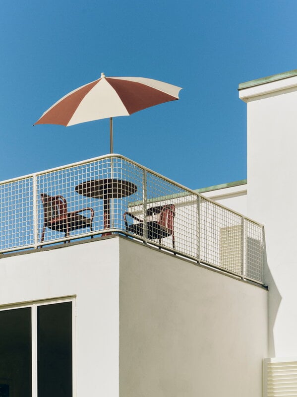 HAY Terrazza parasol, octagon, off-white - burgundy, decoration image