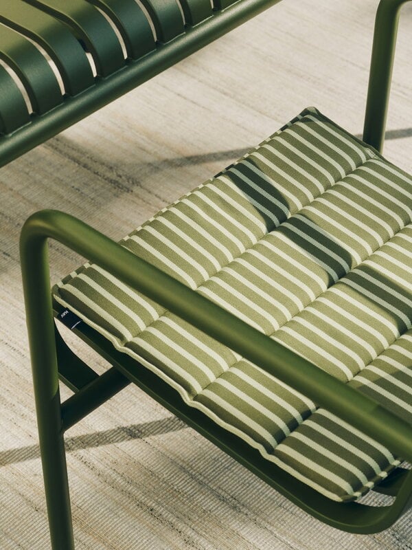 HAY Coussin de siège Terrazza, 40 x 40 cm, rayure olive audacieuse, image décorative