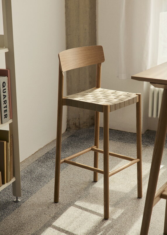 &Tradition Barhocker Betty TK15, Eiche - naturbelassenes Geflecht, dekorationsbild