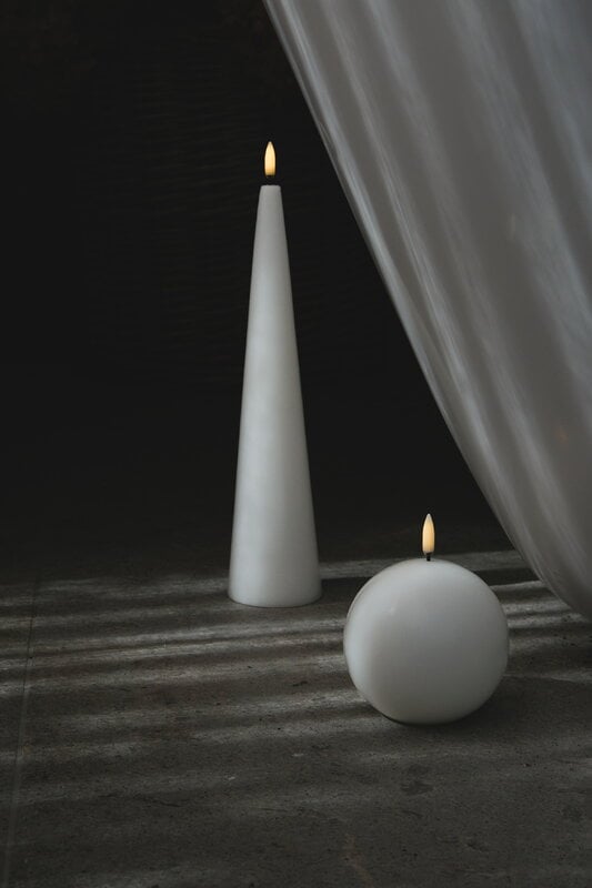 Uyuni Lighting LED round candle, 10 x 10 cm, nordic white, decoration image