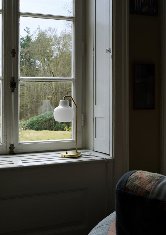 Louis Poulsen VL Ring Crown table lamp, opal glass, decoration image