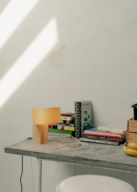 Vaarnii 018 Hoop table lamp, small, decoration image