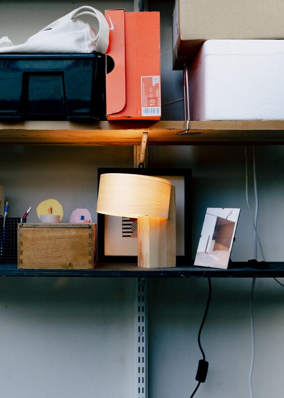 Vaarnii 018 Hoop table lamp, small, decoration image