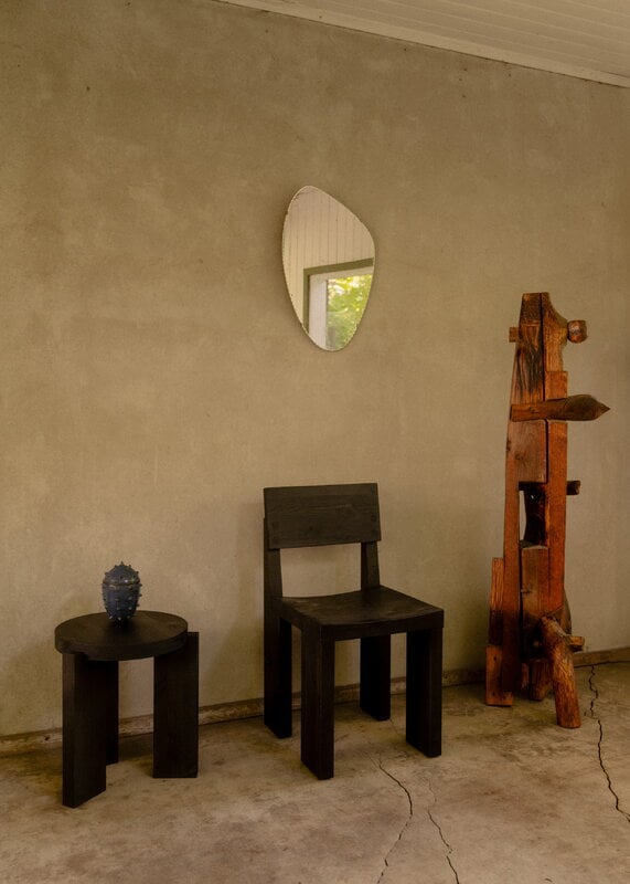 Vaarnii 001 dining chair, black, decoration image