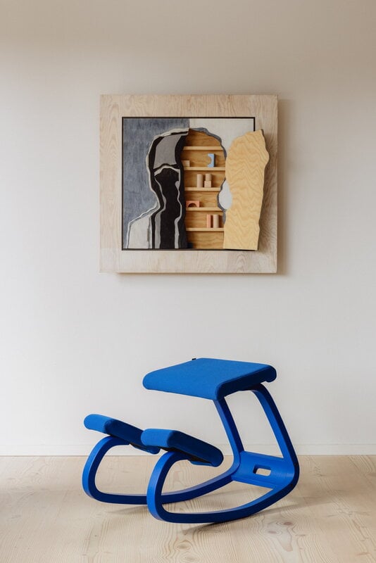 Varier Variable Monochrome kneeling chair, marine, decoration image