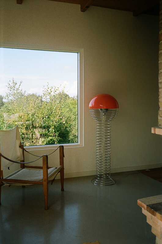 Verpan Wire floor lamp, chrome - orange, decoration image