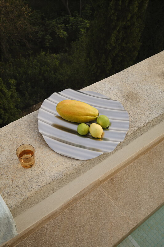 Muuto Wave tray, 50 cm, steel, decoration image