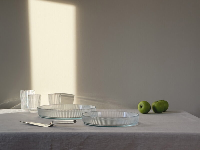 Stelton Pilastro uunivuoka, 28 cm, kirkas, sisustuskuva