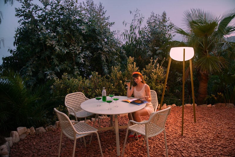 Fermob Chaise Croisette, gris argile, image décorative