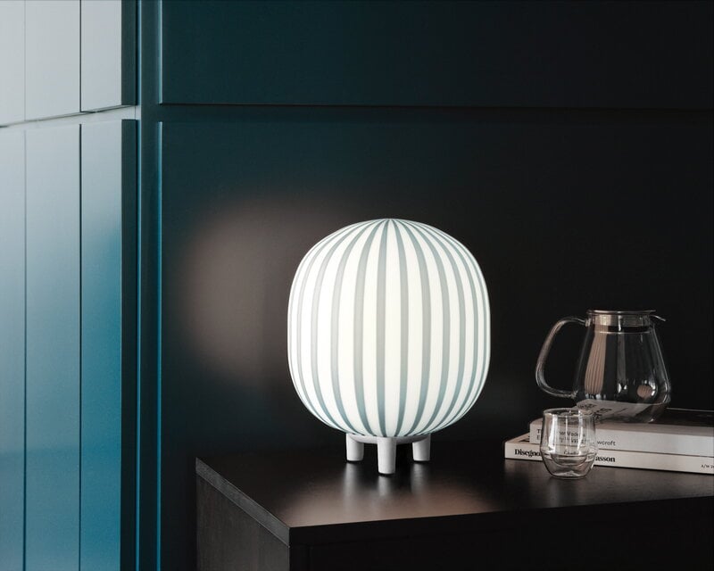 Established & Sons  Lampada da tavolo Filigrana T2, cilindro 220 mm, canne blu, vista 3