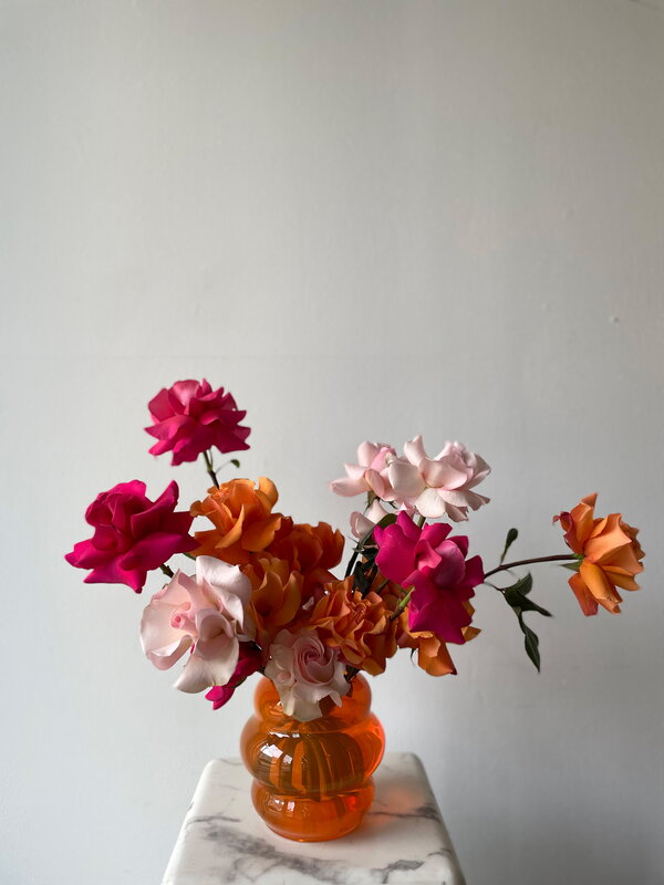 Tips On How To Secure Artificial Flowers In Vase - Saffron's Decor