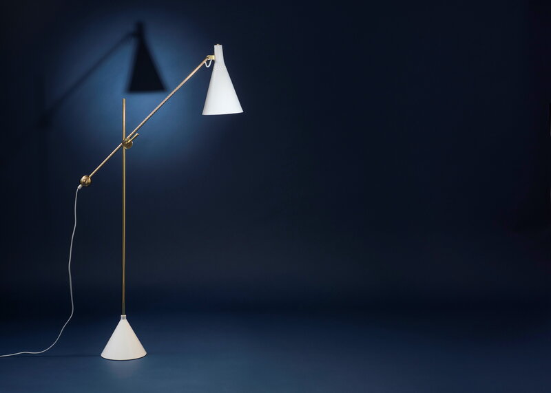 Innolux Tapio floor lamp, white - brass, view 2