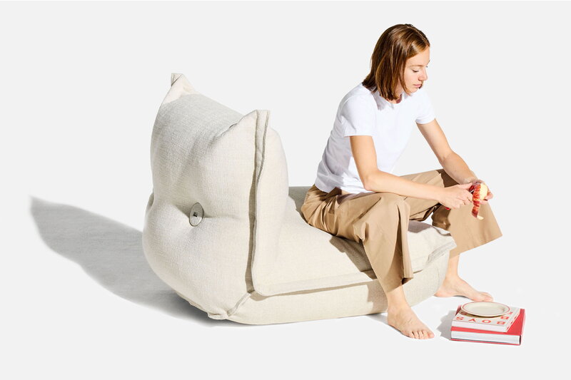 Fatboy The BonBaron Slim Loungesessel, recyceltes Bouclé Creme, dekorationsbild