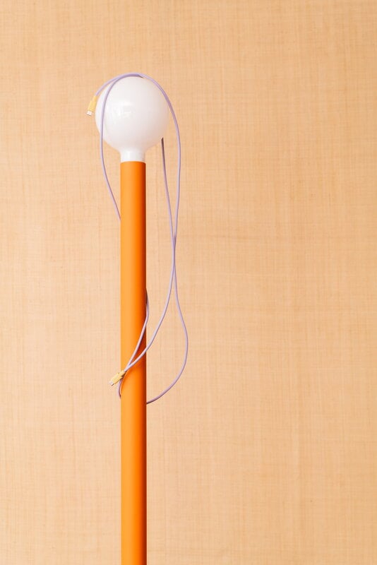 Avolt Cable 1 USB-C charging cable, 2 m, lavender glow, Avolt x Bauhaus-Archiv, decoration image