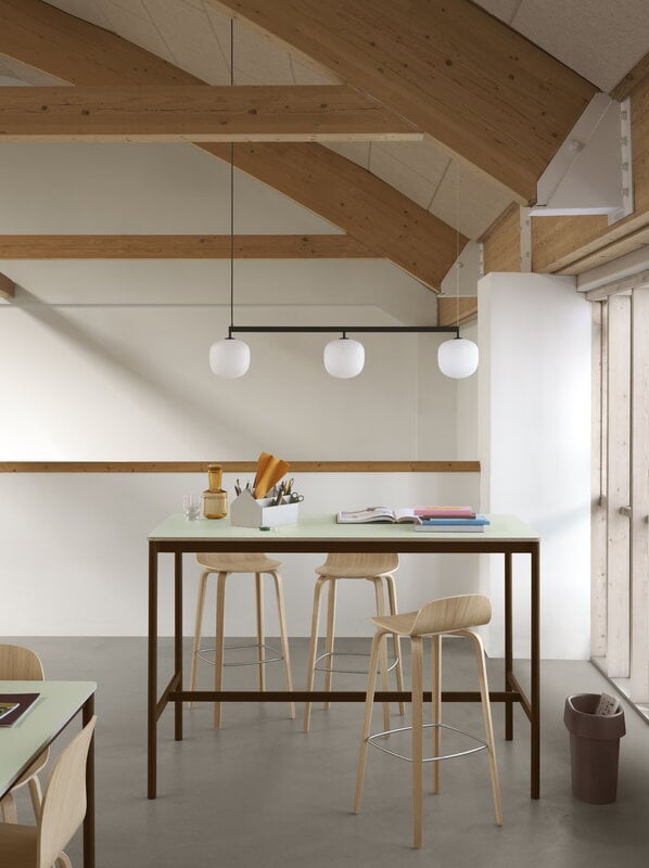 Muuto Rime rail lamp, black, decoration image