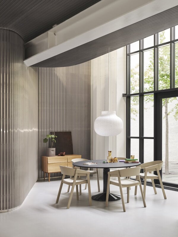 Muuto Midst table, 160 cm, black linoleum - black, decoration image