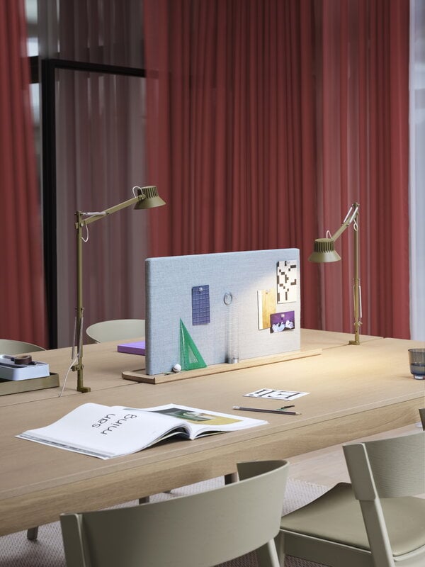 Muuto Arrange Desk Tray, 12 x 25 cm, ljusblå, dekorationsbild