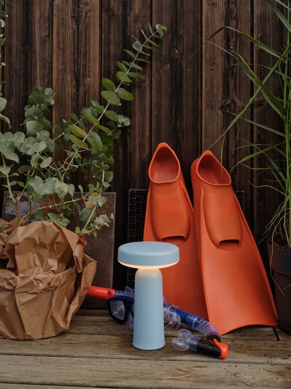 Muuto Lampada portatile Ease, celeste, immagine decorativa