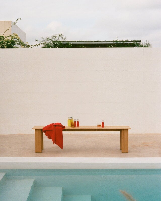 Muuto Assemble bench, 180 x 36,5 cm, teak, decoration image
