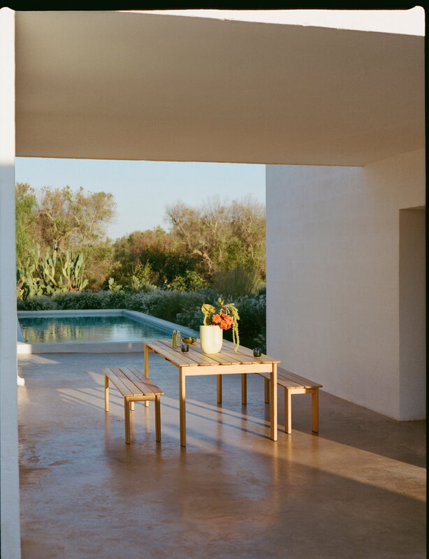 Muuto Assemble bench, 180 x 36,5 cm, teak, decoration image